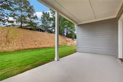 Exterior - 4 Burts Gap Loop, Auburn, AL 36830 photo 4 of 7