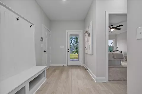 Entry Way - 9 Burts Gap Loop, Auburn, AL 36830 photo 3 of 4