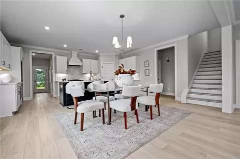 Dining - 9 Burts Gap Loop, Auburn, AL 36830 photo 1 of 3