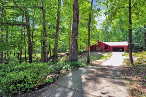 2638 Indian Hill Rd, Auburn, AL 36830
