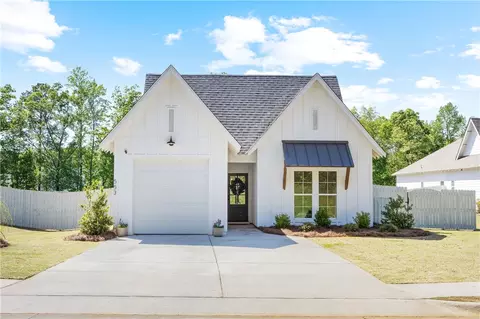 553 Cedarbrook Dr, Auburn, AL 36830