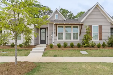 138 Summer St, Opelika, AL 36804