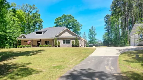 4508 Pebble Shore Dr, Opelika, AL 36804