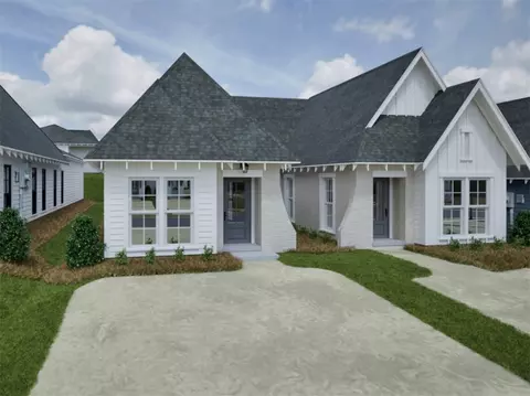 84 Hunters Way, Opelika, AL 36801