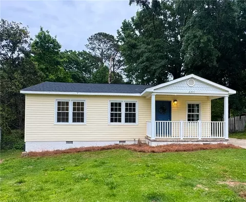 2305 Stone St, Opelika, AL 36801
