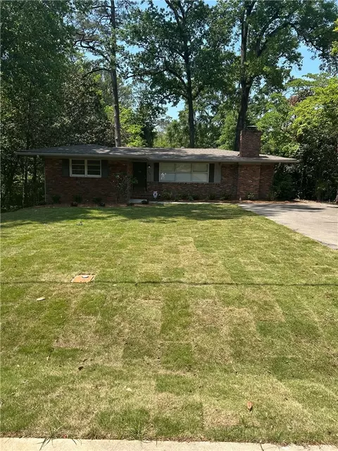 643 N College St, Auburn, AL 36830