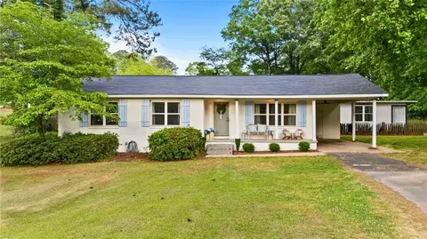 702 Lankford Cir, Opelika, AL 36801