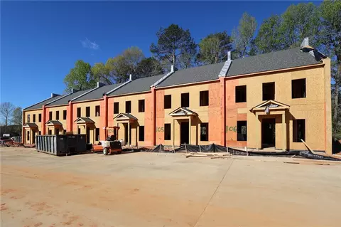 1027 E Glenn Ave #504, Auburn, AL 36830