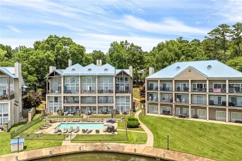100 Harbor Pl #312, Dadeville, AL 36853