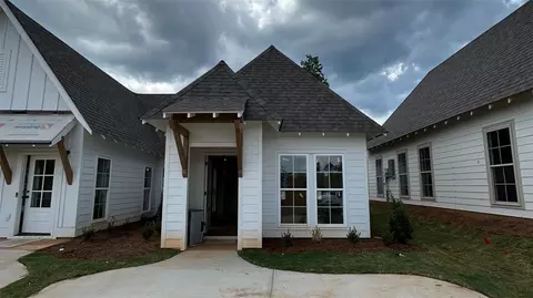 1026 Hunters Way, Opelika, AL 36801