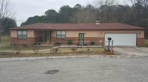 30 Bay St, Tuskegee, AL 36083