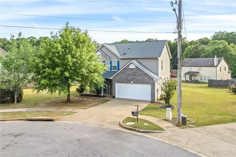 1801 Archer Ct, Opelika, AL 36804