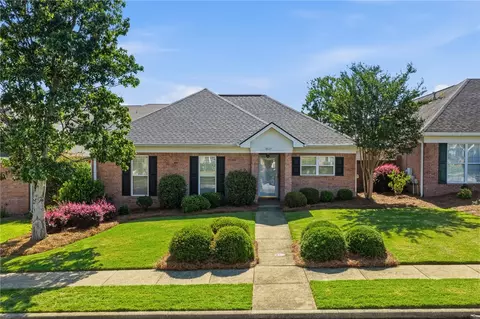 1807 Century Ln, Opelika, AL 36801