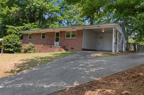 1023 Old Mill Rd, Auburn, AL 36830