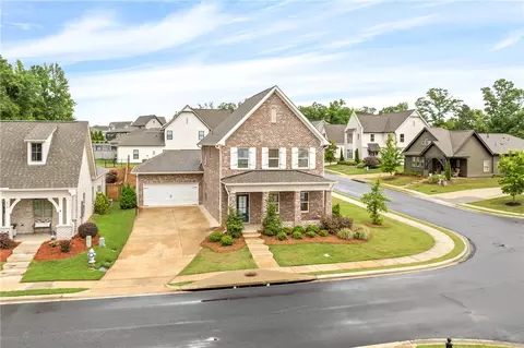 812 Clear Spring Dr, Auburn, AL 36830