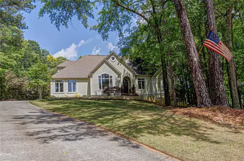 682 Moores Mill Dr, Auburn, AL 36830