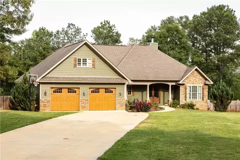 552 Lee Road 260, Opelika, AL 36804