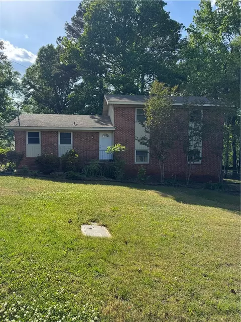 1204 Preston St, Opelika, AL 36801
