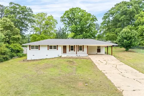 44 Carol St, Alexander City, AL 35010