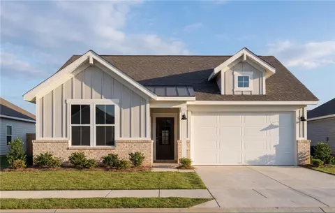 2965 Edith Ann Ln, Opelika, AL 36801