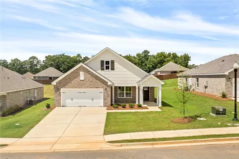 978 Como Way, Opelika, AL 36804