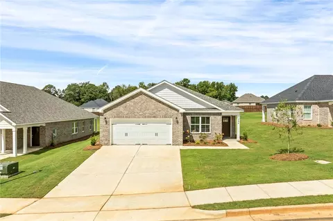 984 Como Way, Opelika, AL 36804