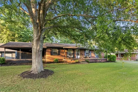 1789 Holman St, Alexander City, AL 35010