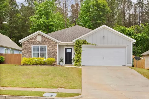 2415 Northtowne Dr, Opelika, AL 36801