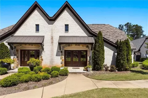 1794 Covington Rdg #902, Auburn, AL 36830