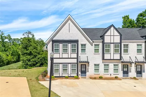 569 Waterpoint Way, Opelika, AL 36801