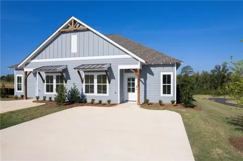 Exterior - 1002 Twin Ln, Valley, AL 36854 photo 2 of 7