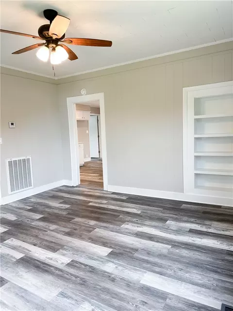 Living - 209 Combs St, Valley, AL 36854 photo 4 of 4
