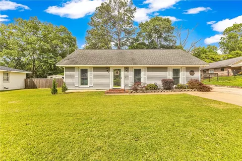 803 Shamrock St, Opelika, AL 36801