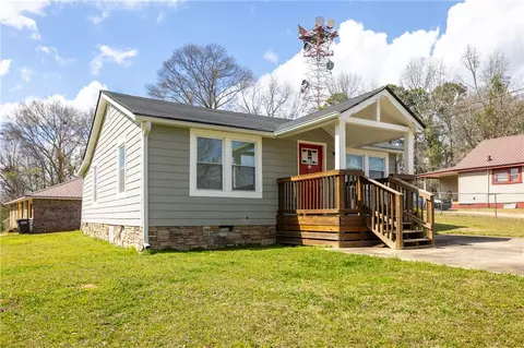 1520 Clanton St, Opelika, AL 36801