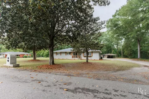 1904 Harbuck Dr, Phenix City, AL 36870