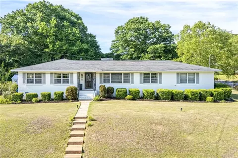 300 Highland Ave, Opelika, AL 36801