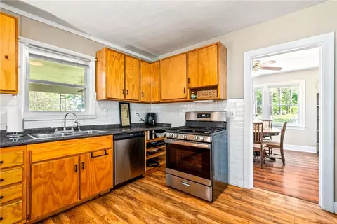 Kitchen - 1612 33rd St, Valley, AL 36854 photo 2 of 2