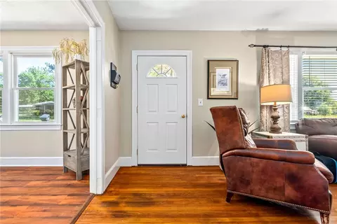 Entry Way - 1612 33rd St, Valley, AL 36854 photo 1 of 2