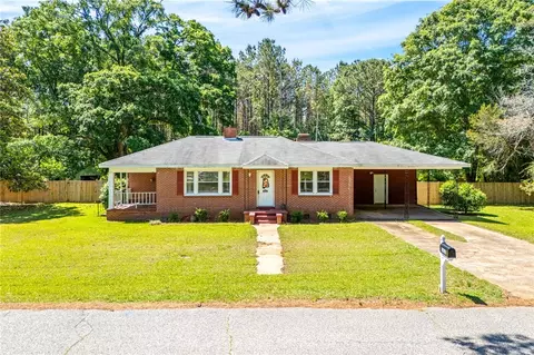 1612 33rd St, Valley, AL 36854