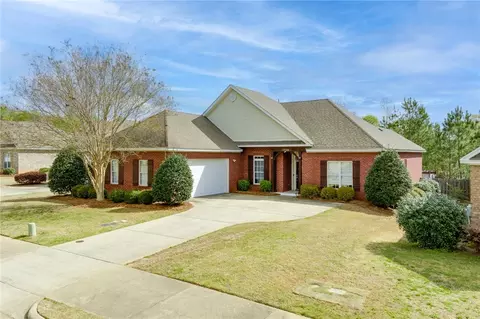 1739 Vfw Rd, Auburn, AL 36832