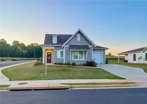 1831 Woodward Oaks Trl, Auburn, AL 36830