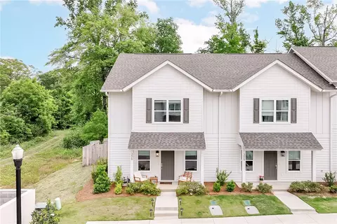 3260 Academy Dr #306, Opelika, AL 36801