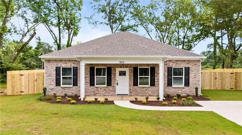 923 Holmes Ave, Auburn, AL 36832