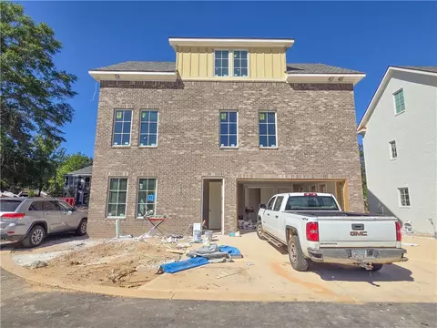 305 Warrior Ct #501, Auburn, AL 36830