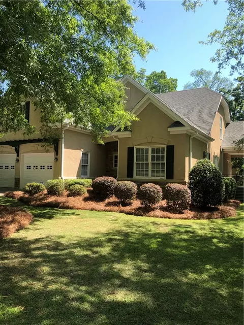 1812 Hillbrook Cir, Auburn, AL 36830