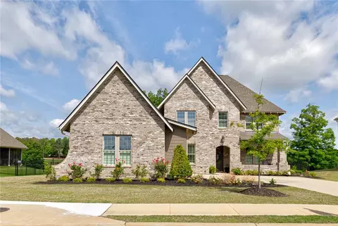 1079 Andrews Ave, Auburn, AL 36830