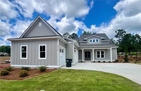 3319 Quail Cv, Opelika, AL 36801