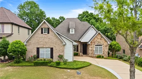 1097 Walden Ln, Auburn, AL 36830