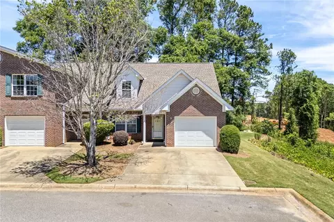 2428 E University Dr #902, Auburn, AL 36830
