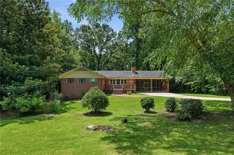 470 Cary Dr, Auburn, AL 36830